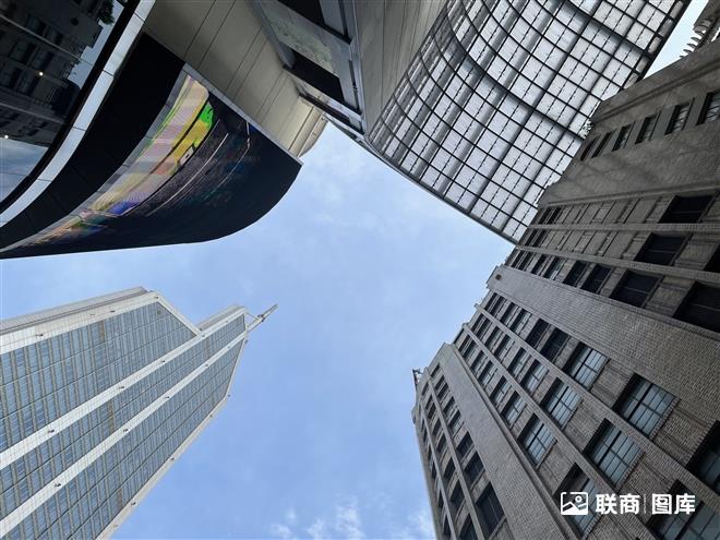 ���� ����