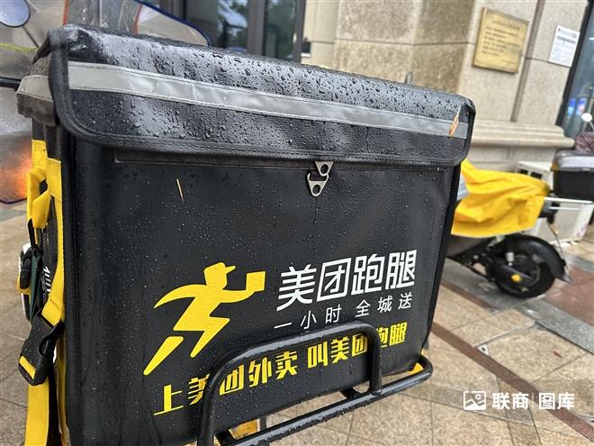 ���F����