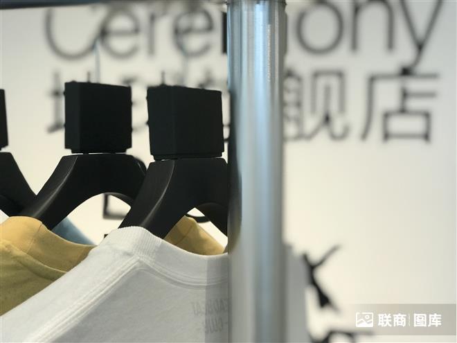 ���-��С��