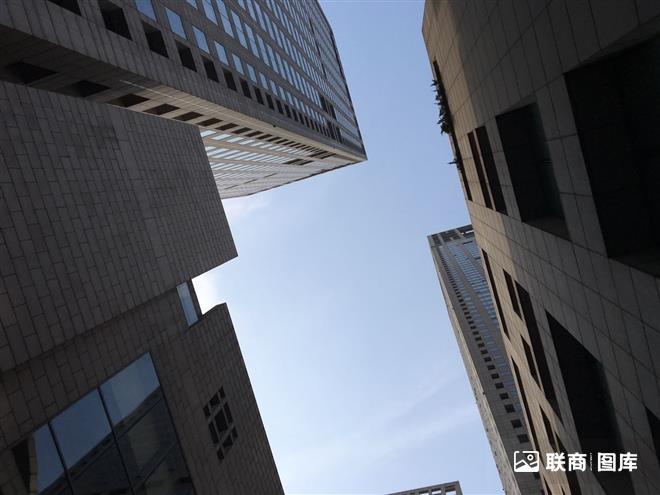 �������^