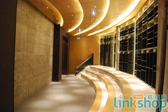 �Ԏ��������׵ꌢ��5��27������ɶ��P���츮